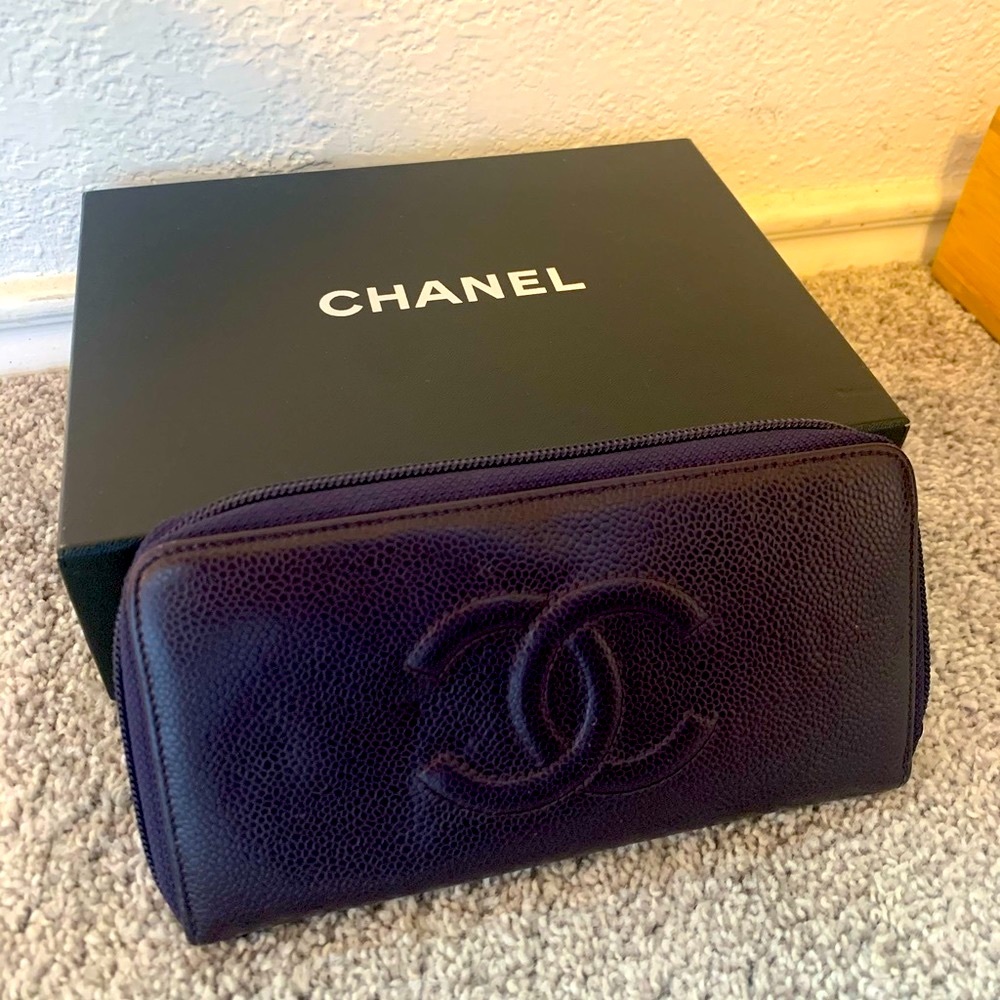 Chanel L-Gusset Zip Wallet